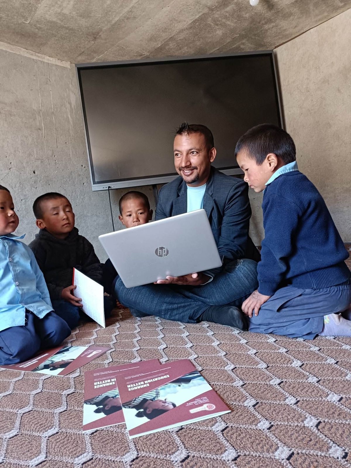 भाषा दिवस मनाइयो